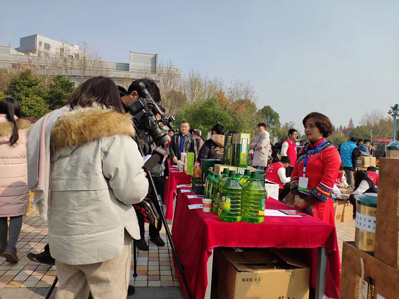 茂森緣野山茶油走進(jìn)武漢工程大學(xué) 湖北有機(jī)山茶油