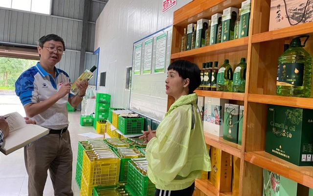 2021年8月27日武漢軟件學(xué)院汪處長來廠考察