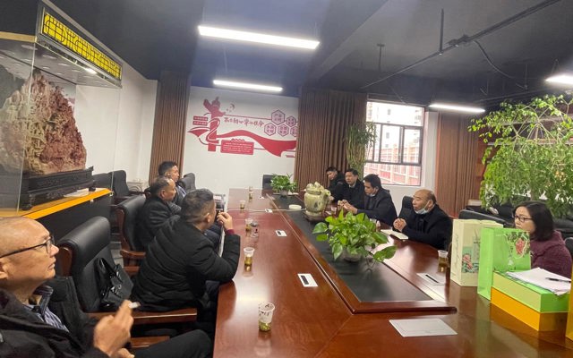 2021年12月10日武漢蔡甸區(qū)供銷社領導來我們公司談合作